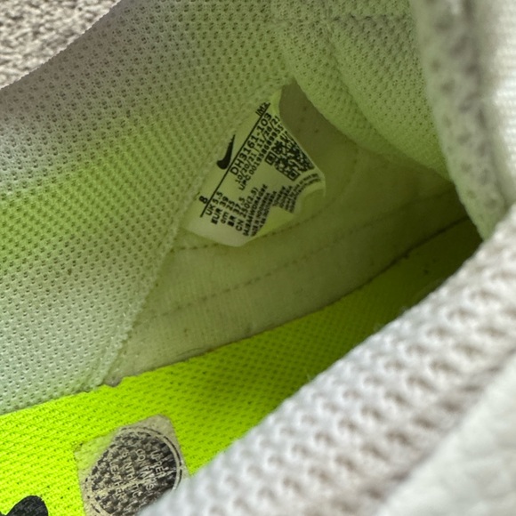 Women's Nike White and Pink Sneakers - Picture 4 of 6